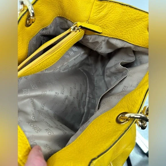 MICHAEL Michael Kors Large Leather‎ Fulton Chain Shoulder Tote (Citrus) - Picture 9 of 16